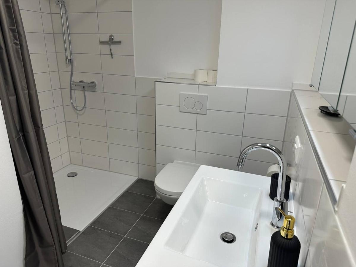 Suite4Me - Balkon I Kueche I Waschmaschine I Mainz-Kostheim Wiesbaden Buitenkant foto