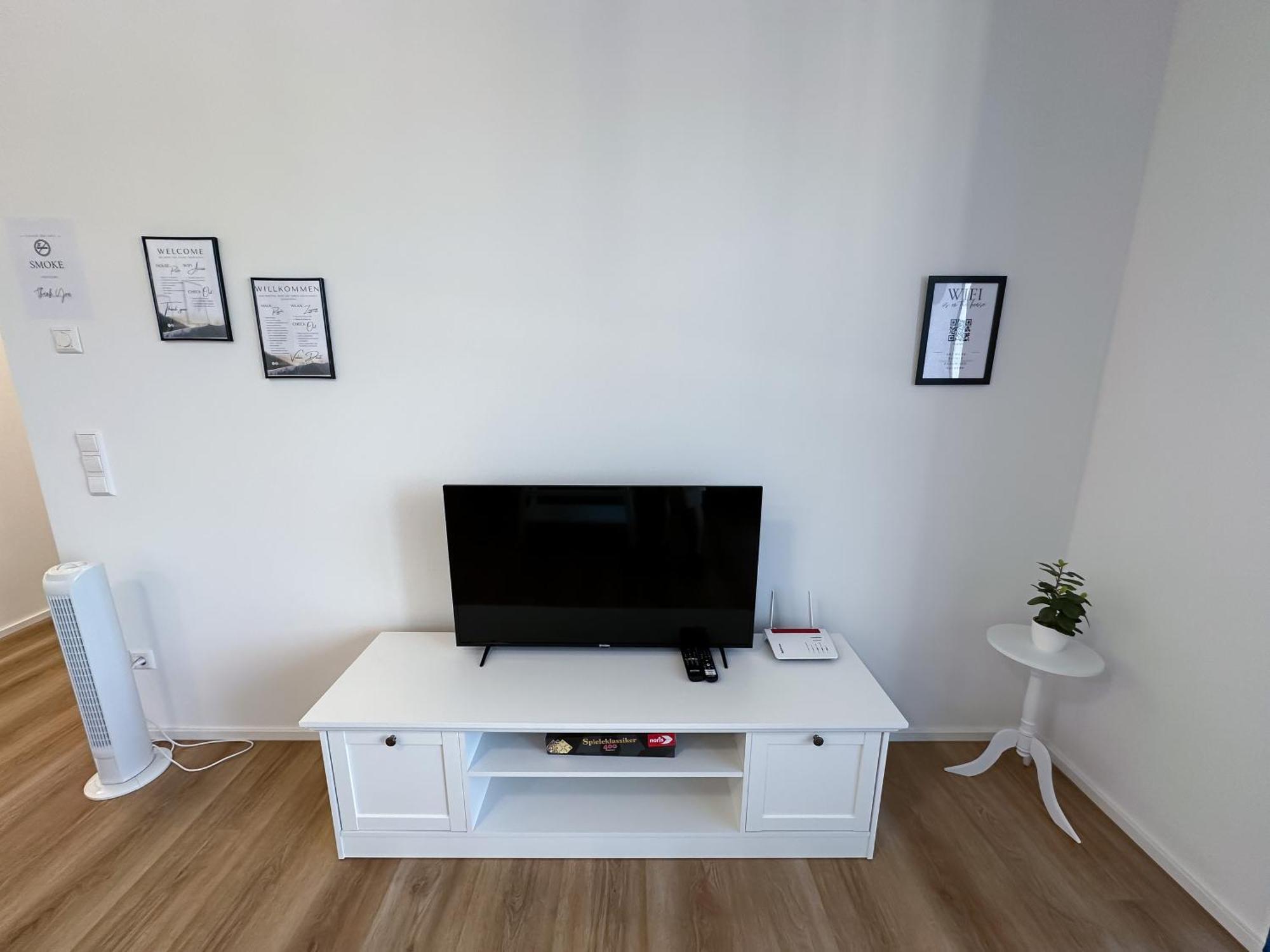 Suite4Me - Balkon I Kueche I Waschmaschine I Mainz-Kostheim Wiesbaden Buitenkant foto