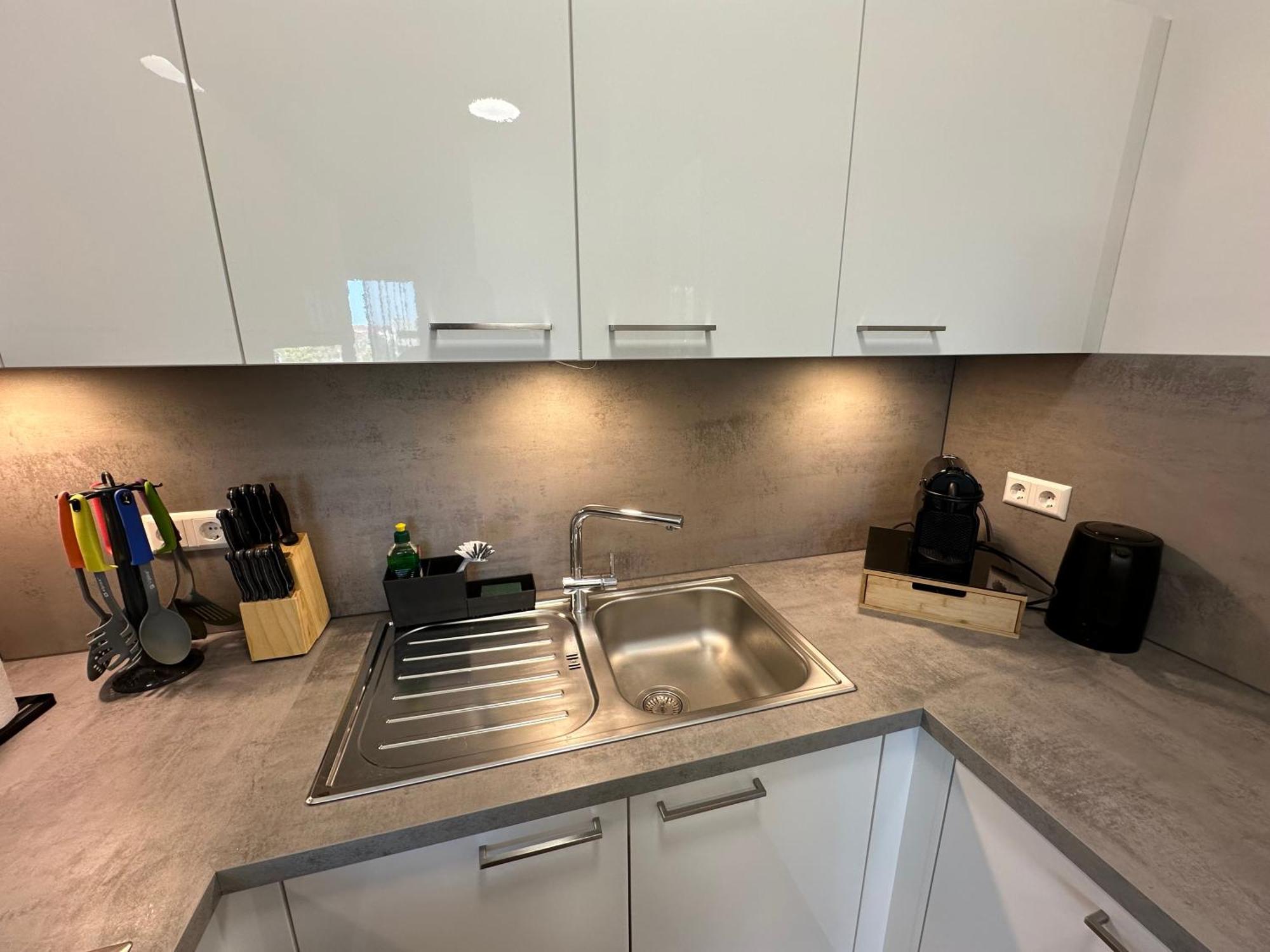 Suite4Me - Balkon I Kueche I Waschmaschine I Mainz-Kostheim Wiesbaden Buitenkant foto