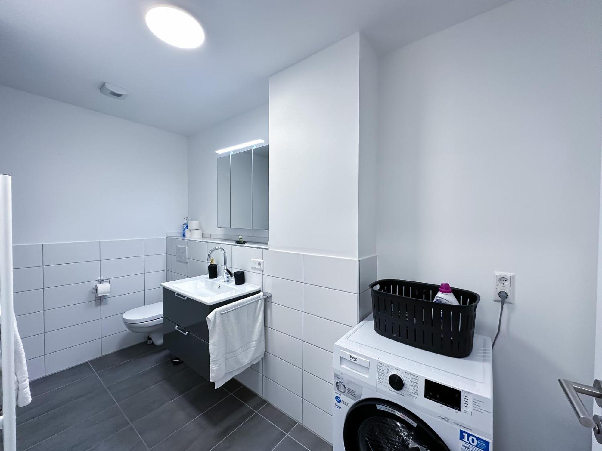 Suite4Me - Balkon I Kueche I Waschmaschine I Mainz-Kostheim Wiesbaden Buitenkant foto